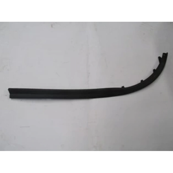 Peugeot 206 Plus Hatchback - 2010-2013 Karlık Sağ (Ön Tampon Altı) Siyah (Spoıler) (Lm) (Oem No: 7422.80)