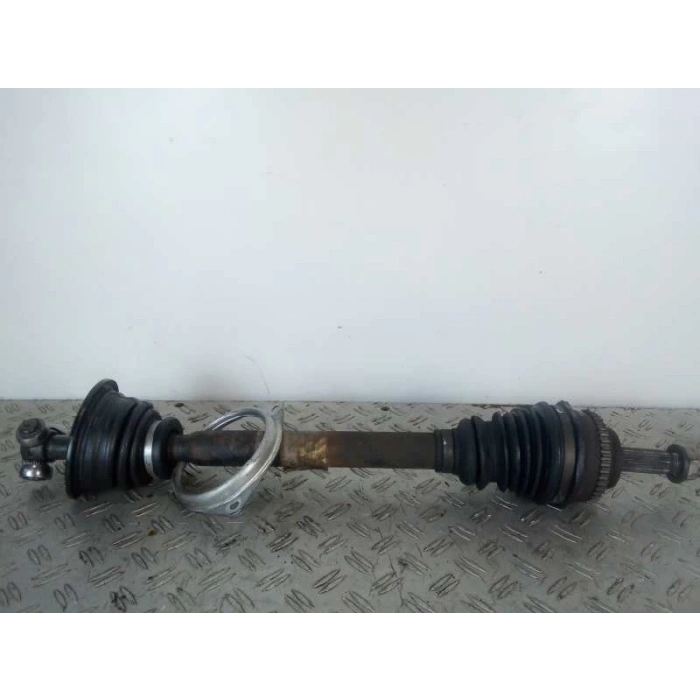 Aks Komple Ön Sol Uzunluk 646 Mm Abs`Lı Renault Megane I 1.4-1.6 96-03 (Oem No: 7700111079)