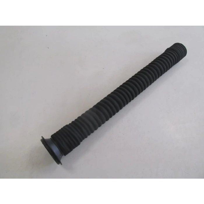 Renault Clıo- 2- Sd/Hb- 02/08; Hava Filtre Hortumu 1,4Cc (Tek Boğaz) (Oem No: 7700274073)