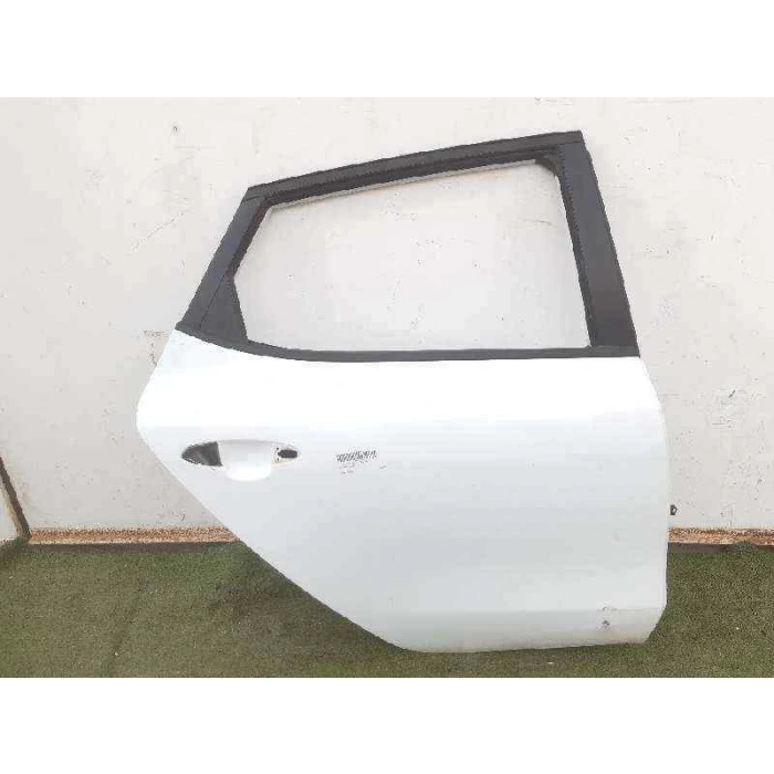 Kapı Ceed Arka 12Sonrası Sağ (Oem No: 77004-A2000)