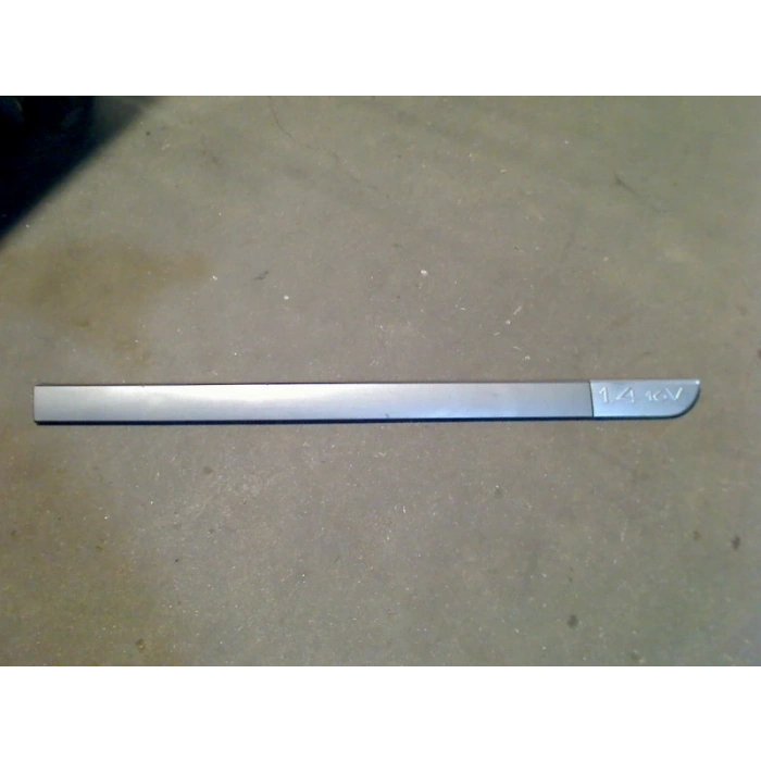 Kapı Bandı Ön Sağ Renault Megane Iı Bm 03-05 (Oem No: 7701475248)