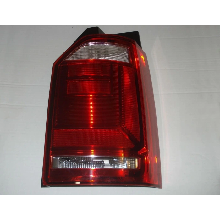 Volkswagen Transporter - T6 2016-2019 Stop Lambası Sağ (Oem No: 7E0945096K)