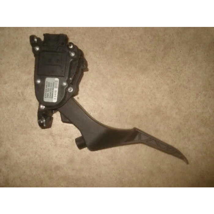 Gaz Pedalı Transporter Transporter T5/ Transporter T6 04Sonrası Axb-Axd-Caaa-Caab-Caac 1.9 Tdi-2.0 Tdi-2.5 Tdi (Oem No: 7H1721503K)