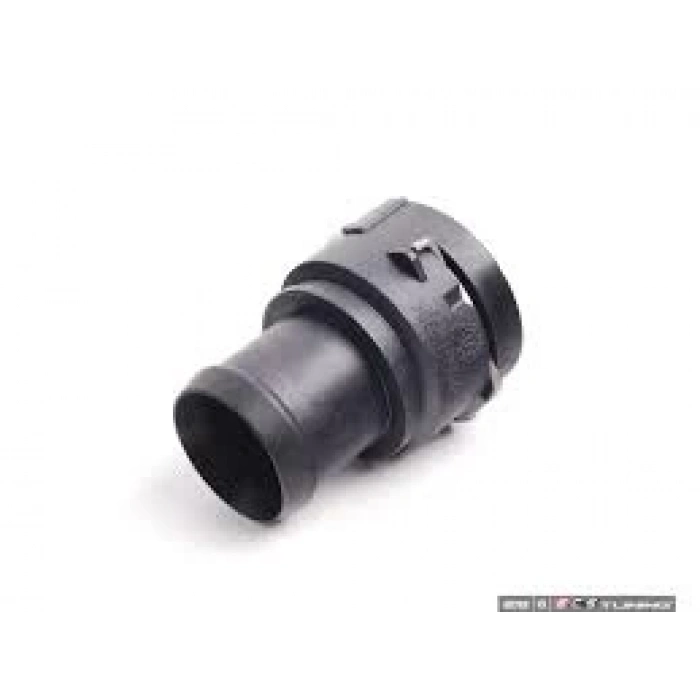 Su Flanşı Golf5 / Jetta / A3 / Transporter Transporter T504Sonrası Bgu-Bse-Axd-Axe 1.6-2.5 Tdi (Oem No: 7M3122291)