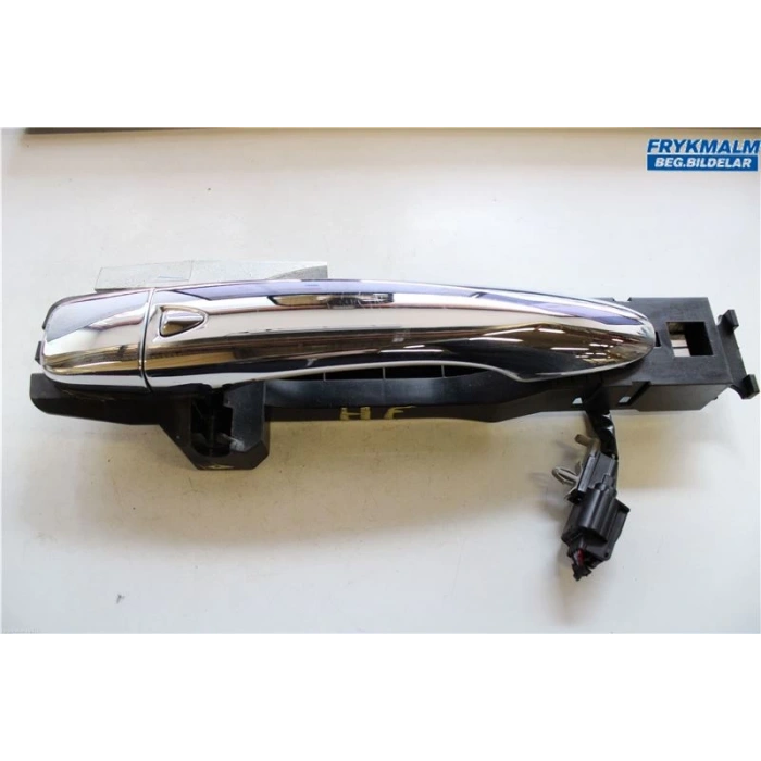Kapı Kolu Navara 16Sonrası / Xtraıl 14-16 Dış Ön Sağ / Arka Sag Sol 4 Fişli Krom+Kilit Kapaklı (Oem No: 80646-4Cl0B)