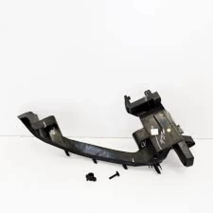 Far Bağlantı Braketi Q5 17Sonrası Sol (Oem No: 80A805607)