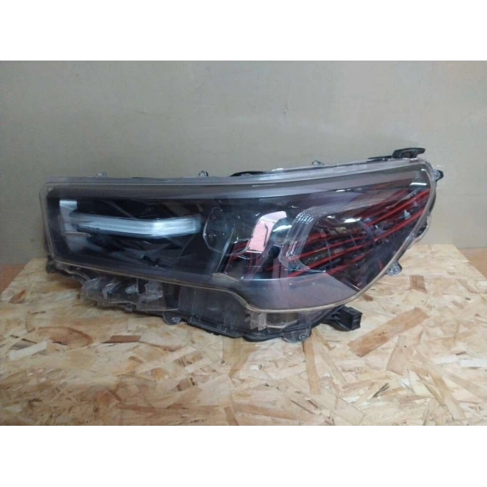 Far Hılux 21-23 Revo Mercekli Sol (Oem No: 81150-Yp081)