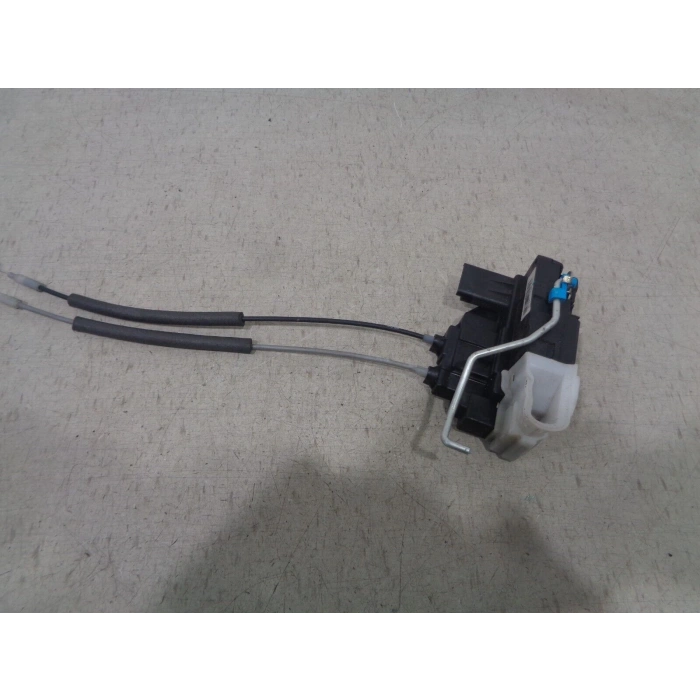 Kilit Kapı İ20 09-14 Ön Sağ (Oem No: 81320-1J020)