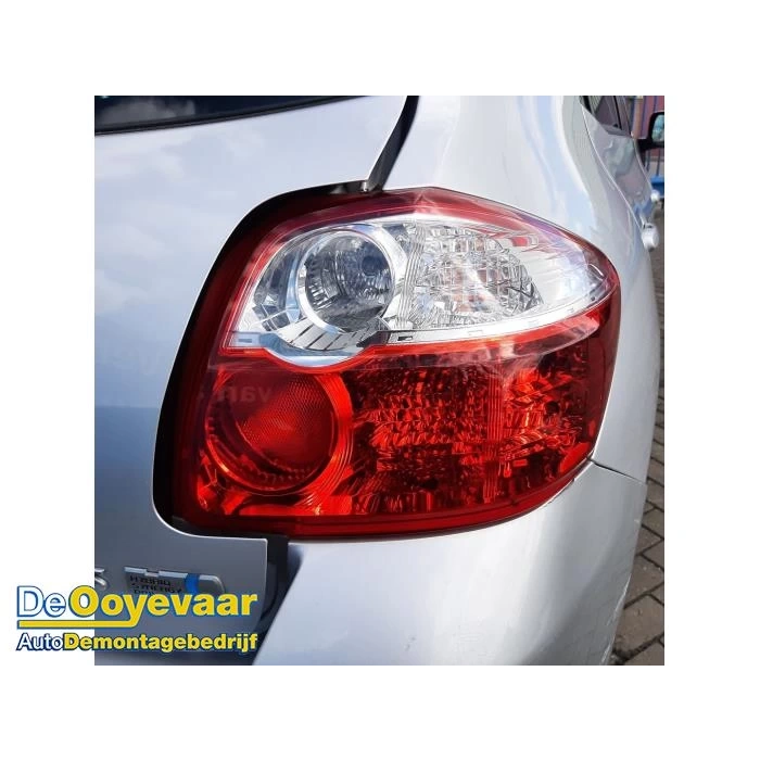 Stop Lambası Aurıs 10-12 Sağ (Oem No: 81551-02540)
