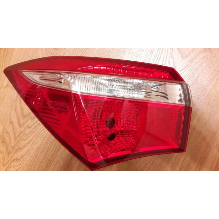 Stop Lambası Corolla 13-15 Dış Sol (Oem No: 81561-02760)