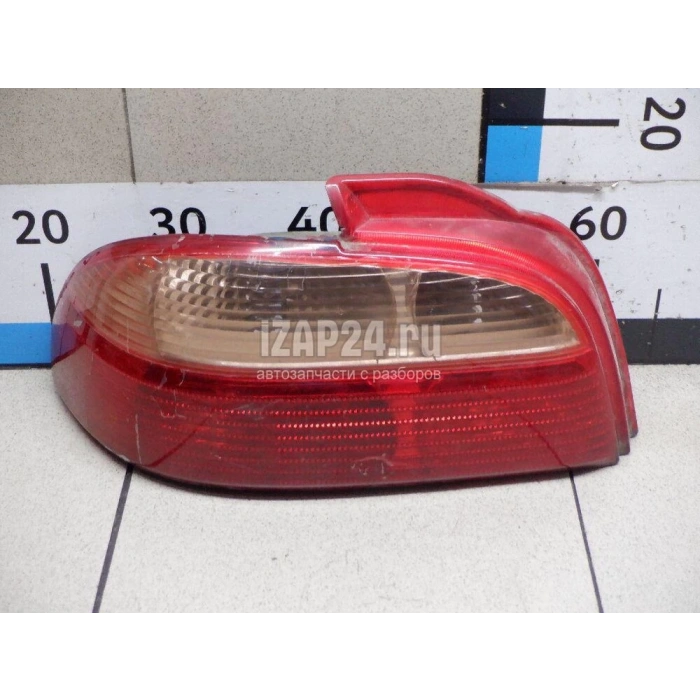 Stop Lambası Avensis  98-00 Duysuz Sol (Oem No: 81561-05050)