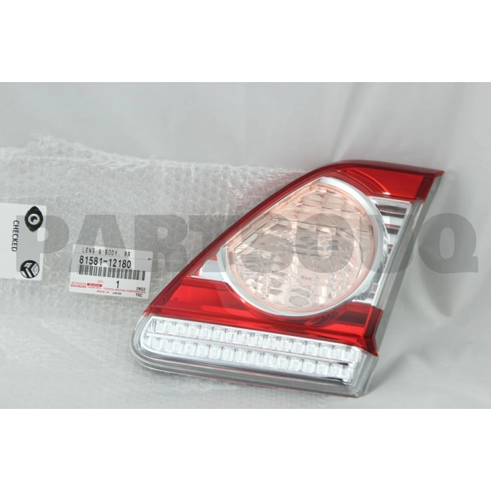 Stop Lambası Iç Sag Japon Corolla (E15) 1.33:1.6:1.4 D4D 10-12 (Oem No: 81581-12180)
