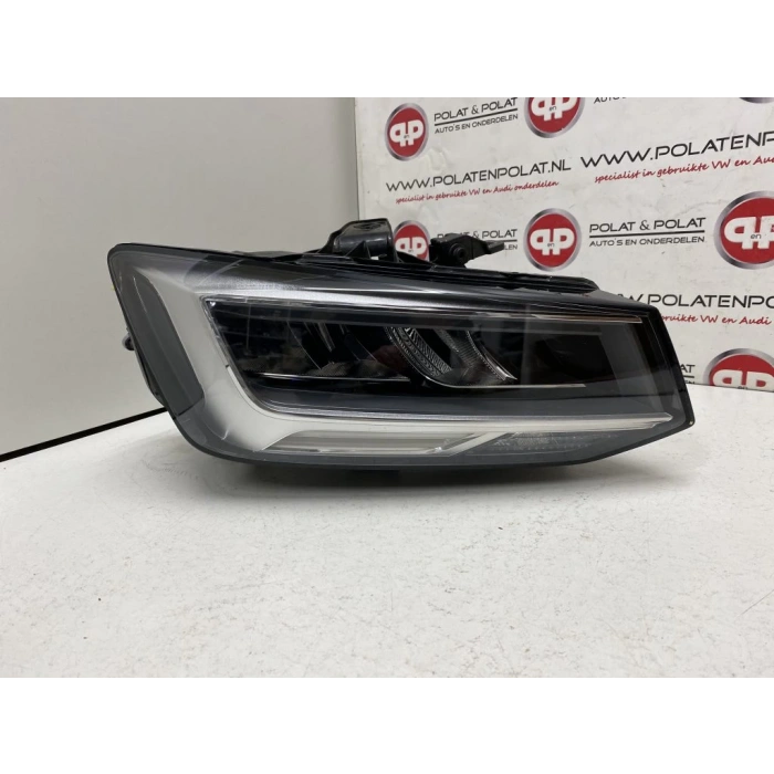 Far Sağ Vw Q2 Bm 16- (Oem No: 81A941012)