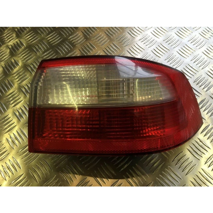 Stop Lambası Sag Unıt..Ece. Renault Laguna I Bm 01-04 (Oem No: 8200002474)