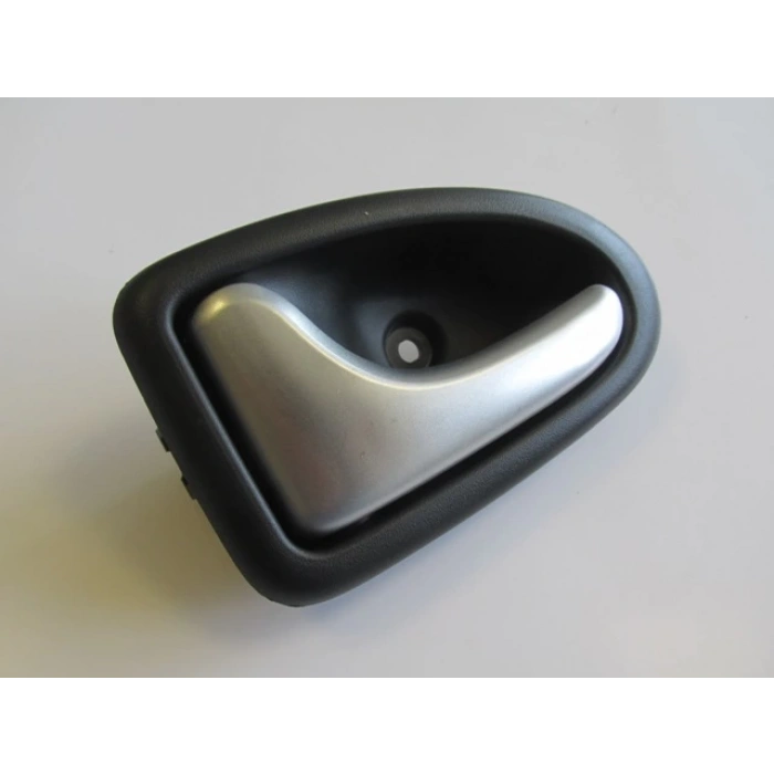 1999-2002 Renault Megane Ön Kapı İç Açma Kolu Sol Elceği Gümüş Gri Oem No: 8200028994