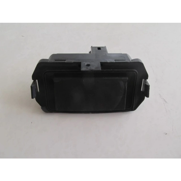 Renault Latıtude- 11/15; Bagaj Açma Düğmesi (Butonu) (Oem No: 8200076256)