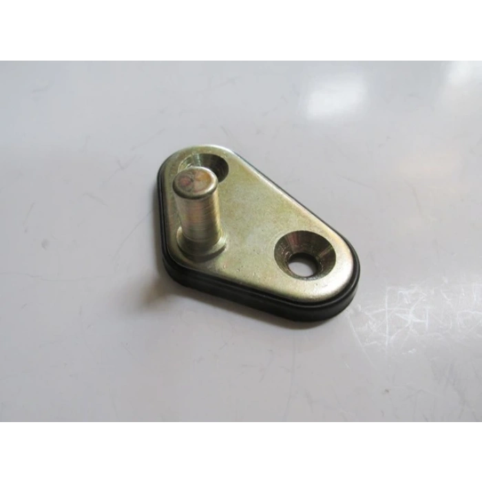 Opel Movano- 04/06; Sürgülü Kapı Kilit Karşılığı Üst (Oem No: 8200179440)