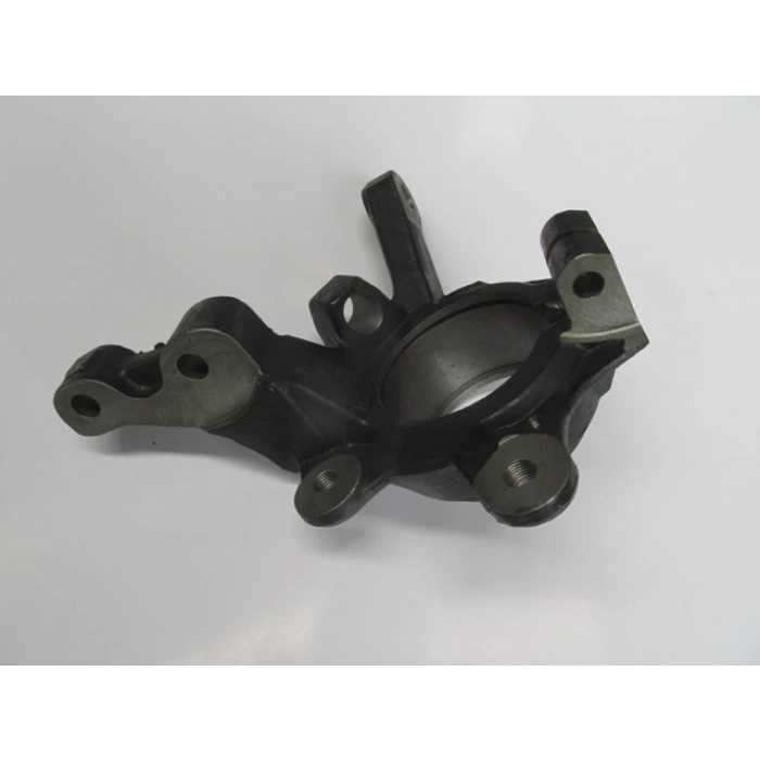 Renault Clıo- 2- Hb- 98/01; Ön Aks Taşıyıcı Sağ (Abs Li) (Benzin) (Oem No: 8200207313)