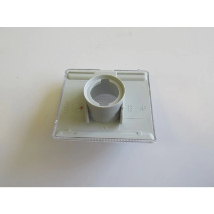 Renault Clıo- 3- Hb- 09/12; Kapı Bandı Sinyali Beyaz Sağ/Sol Aynı (Adet) (Oem No: 8200343322)