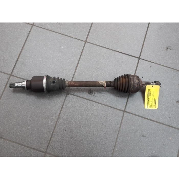 Aks Komple Ön Laguna Iıı 07-15 / Sol 1.5Dcı 5 İleri M-T Jr5 Şanzıman 690Mm (Oem No: 8200405334)