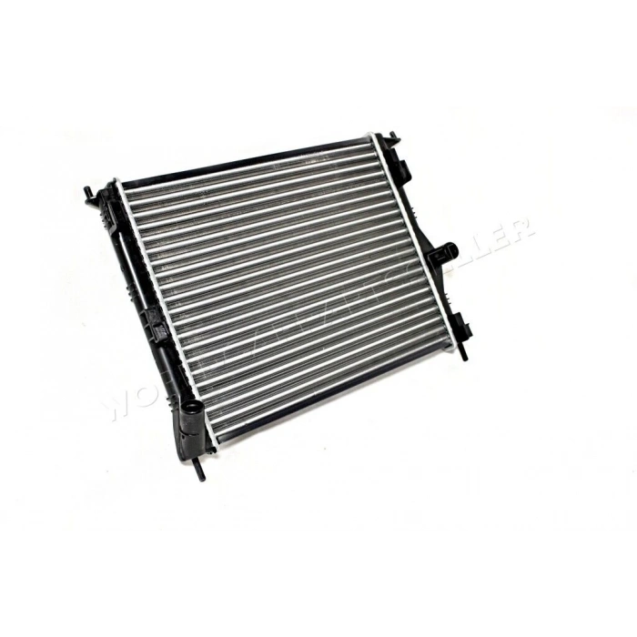 Radyatör Su Logan 04-12 / Sandero 08-13 / 1.2-1.4-1.6 M-T Klimasız Mekanik (Oem No: 8200735038)