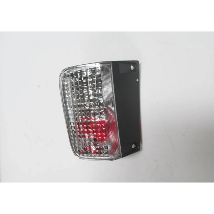 Renault Trafıc- 2- 04/14; Arka Sis Lambası Sol Kırmızı/Beyaz (Pleksan) (Oem No: 8200968070)