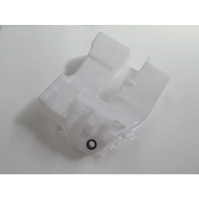 Mitsubishi L200 2015-2018 Pickup Ön Cam Su Bidonu - Deposu - Motorsuz (Casp) (Oem No: 8260A425)