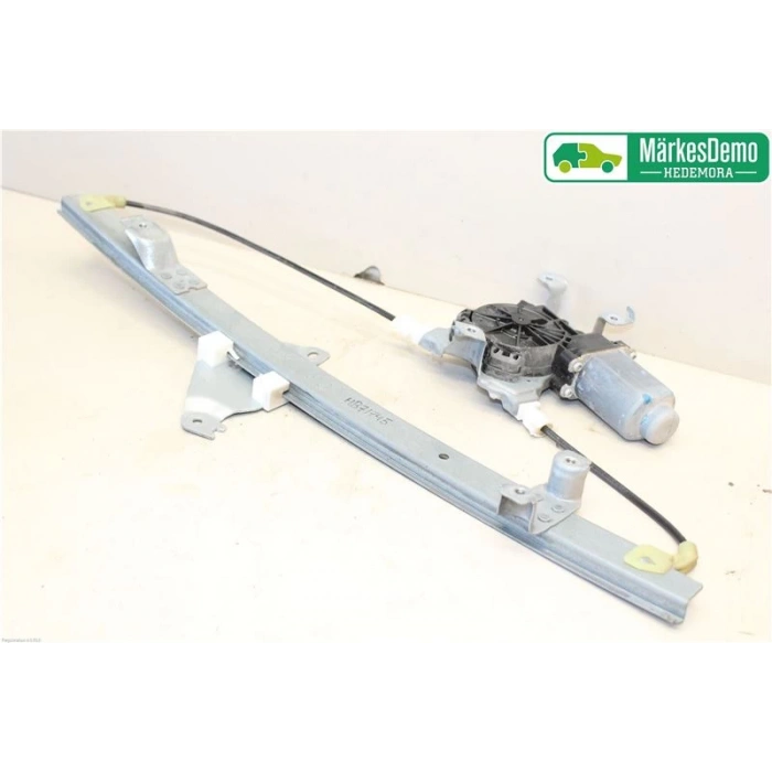 Cam Krikosu Navara 06-15 Elektrikli Arka Sağ (Oem No: 82700-3X30A)