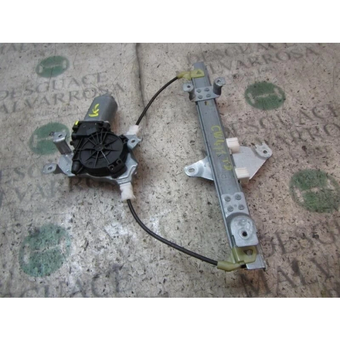 Cam Krikosu Qashqaı 07-13 Elektrikli Arka Sağ (Oem No: 82700-Jd400)