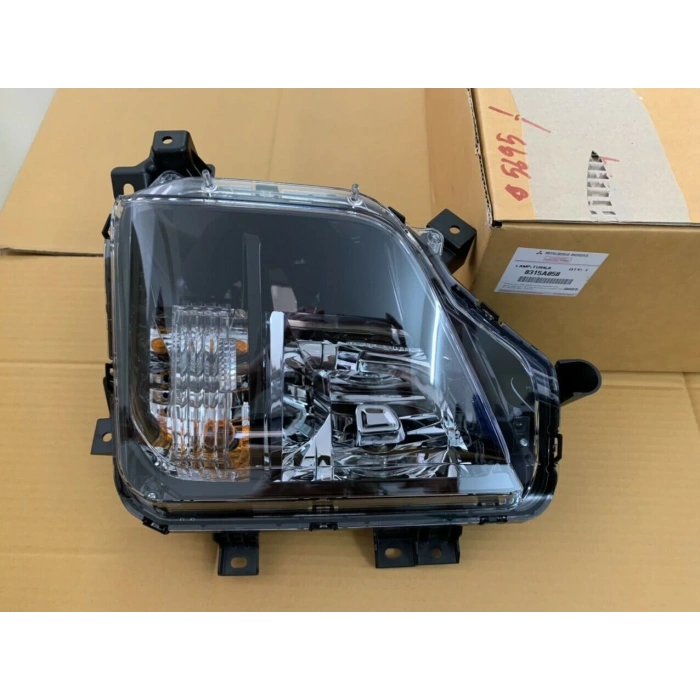 Sinyal Lambası Sağ Sıs Farı Japon L200 (Kk, Kl) 2.2 Dı-D 19- (Oem No: 8315A058)