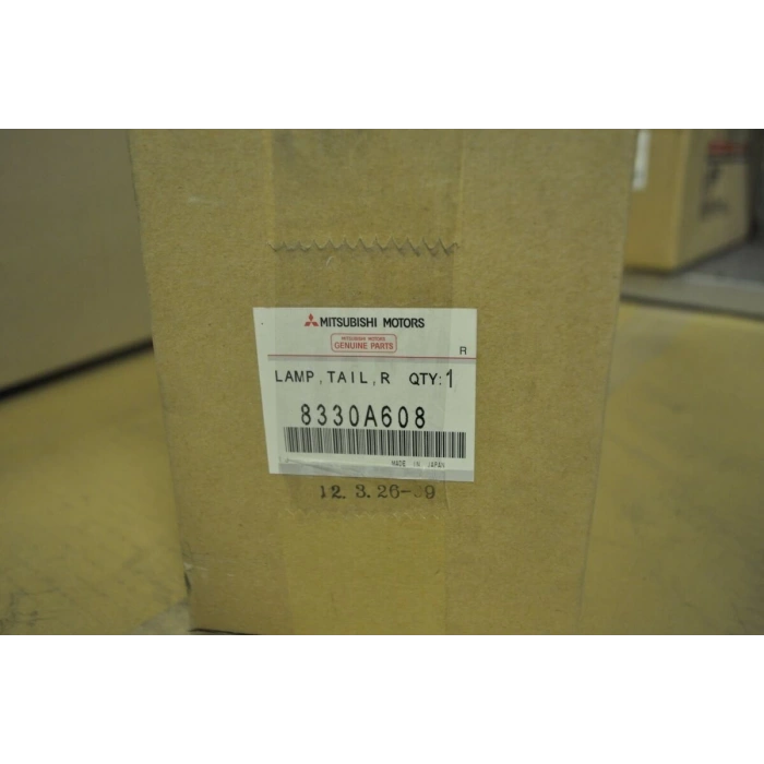 Stop Lambası Lancer 08-10 İç Sağ (Oem No: 8330A608)
