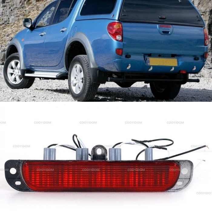 Reflektör Bagaj Kapağı L200 07-14 (Oem No: 8334A059)