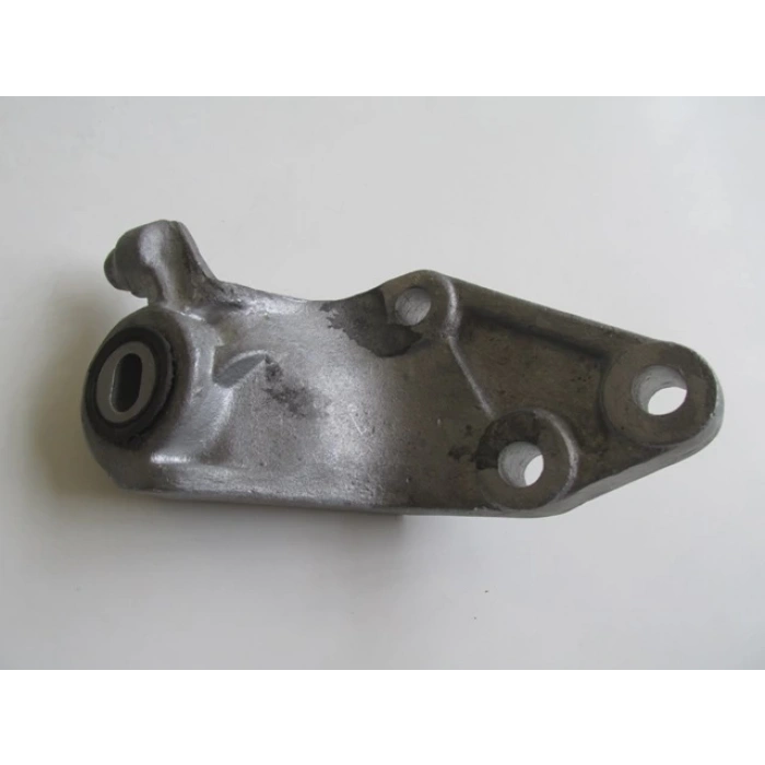 Opel Corsa- D- 07/14; Şanzuman Arka Bağlantı Takozu (Oem No: 846837)