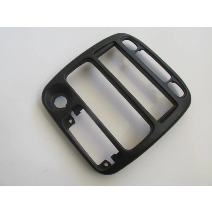 Hyundaı Accent- 1995-1997 Ön Göğüs Teyp Paneli Klimalı Çevirmeli Ayar  Oem No: 84740-22101