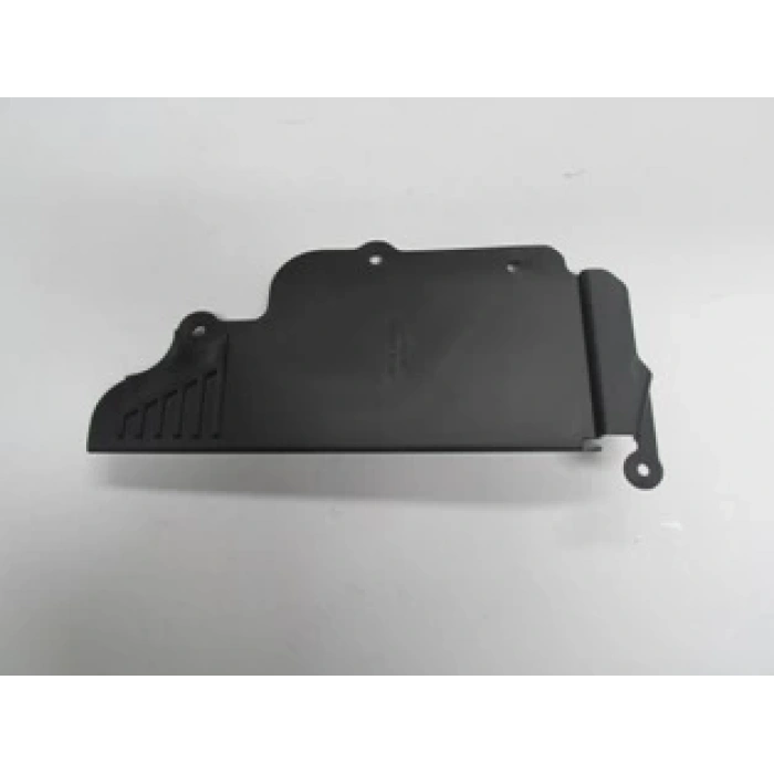 Isuzu D Max- Pıck Up- 12/17; Ön Tampon Üst Bağlantı Braketi Sağ (Tw) (Oem No: 8-98139-694-0)
