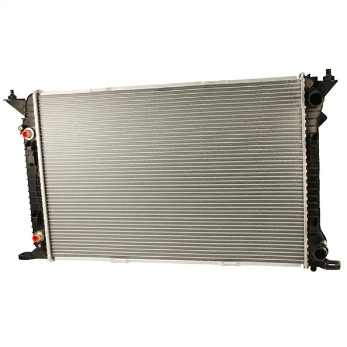 Radyatör Su A4 / A5 / Q5 08Sonrası Caba-Cabb-Cabb-Cdhb-Cjeb-Cdnb-Caga 1.8-2.0 Tfsı-2.0 Tdı A-T Brazıng (Oem No: 8K0121251T)