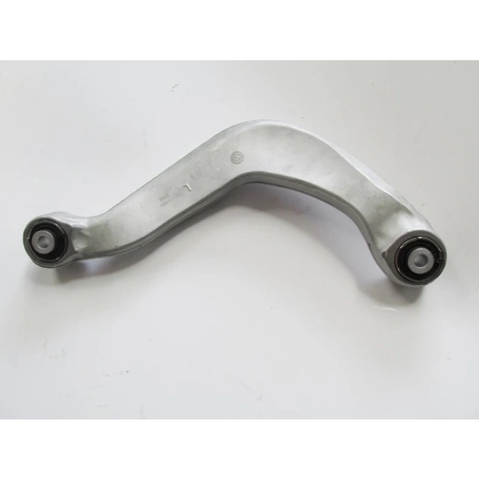 Audı A5- 08/12; Arka Üst Tabla Sol Eğri Tip Burçlu (Salıncak) (Sh) (Oem No: 8K0505323F)