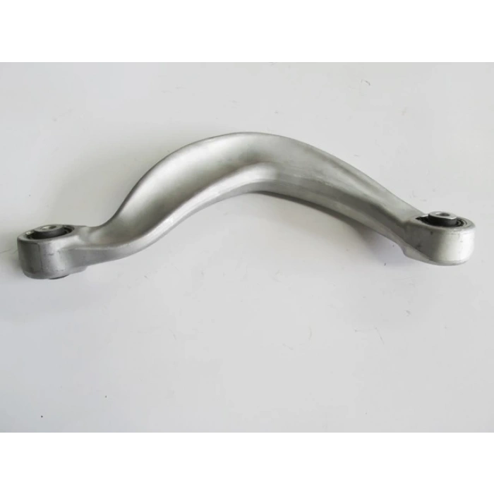 Audı A5- 08/12; Arka Üst Tabla Sağ Eğri Tip Burçlu (Salıncak) (Sh) (Oem No: 8K0505324F)