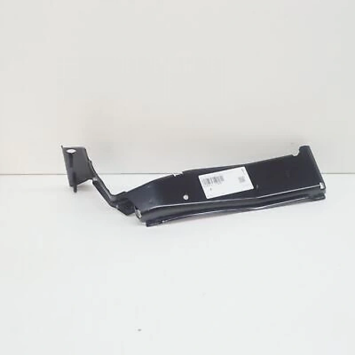 Çamurluk Braketi Ön Sağ Vw A4 Bm 08- (Oem No: 8K0821136M)