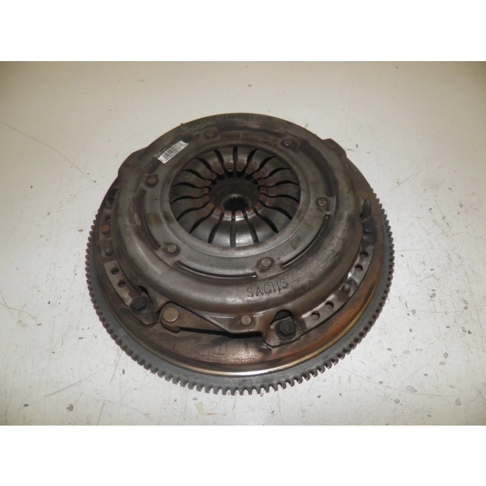 Debriyaj Seti B Max 12Sonrası / Fıesta 09Sonrası 1.25-1.4 5Mt B5-Ib5 Şanzıman Bilyasız Rulmansız (Oem No: 8V217540A1E)