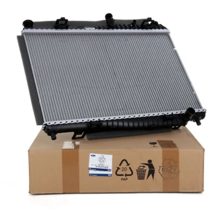 Su Radyatörü 1548603/1548603 Ford Fıesta/B Max 1,25-1,4-1,6 Bnz. 08- (Oem No: 8V51 8005 Bf)