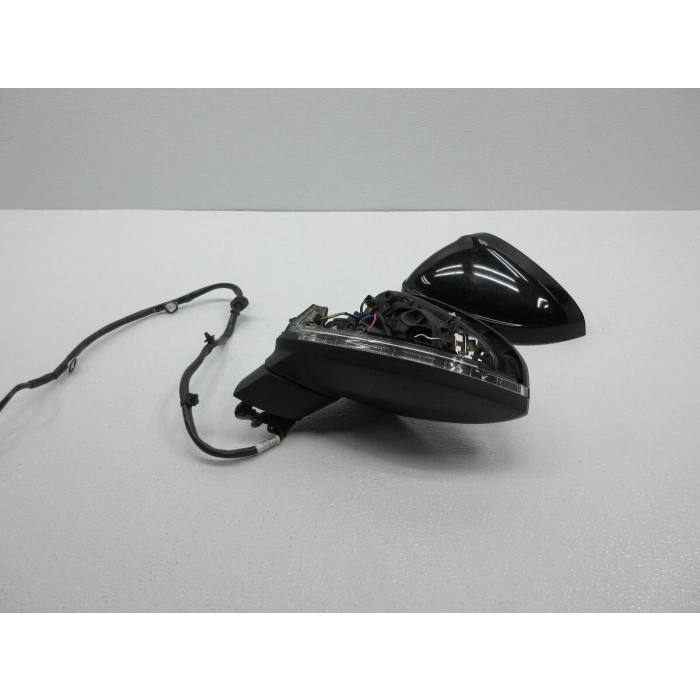 Dış Dikiz Aynası A3 Sedan 13Sonrası Elektrikli,Isıtmalı, Sinyalli Astarlı, Katlanır, Hafızalı Sol (Oem No: 8V5857409F9B9)