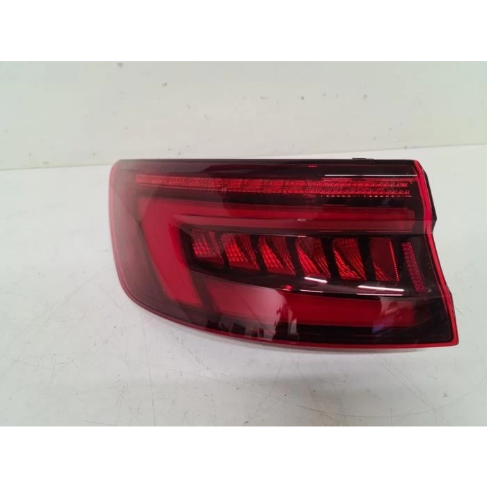 Stop Lambası Dıs Sol Vw A4 Bm 15- (Oem No: 8W5945091G)