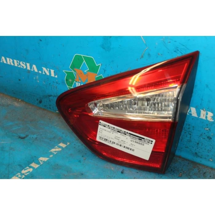 Kia Rio Hatchback 2012-2017 Stop Lambası İç Sağ (Oem No: 92404-1W200)