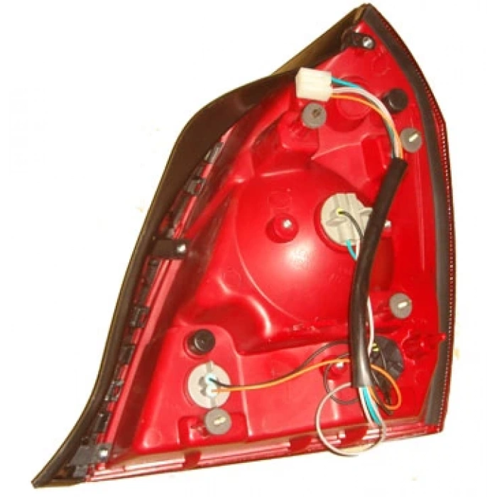 Hyundaı Elantra- 04/07; Stop Lambası Sağ (Üstü Kırmızı) Altı Beyaz (Famella) (Oem No: 92420-2D500)