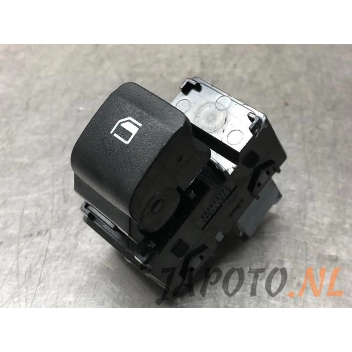 Düğme Cam Açma İ20 21Sonrası Sağ Ön / Arka Sağ Sol (Oem No: 93581-Q00004X)