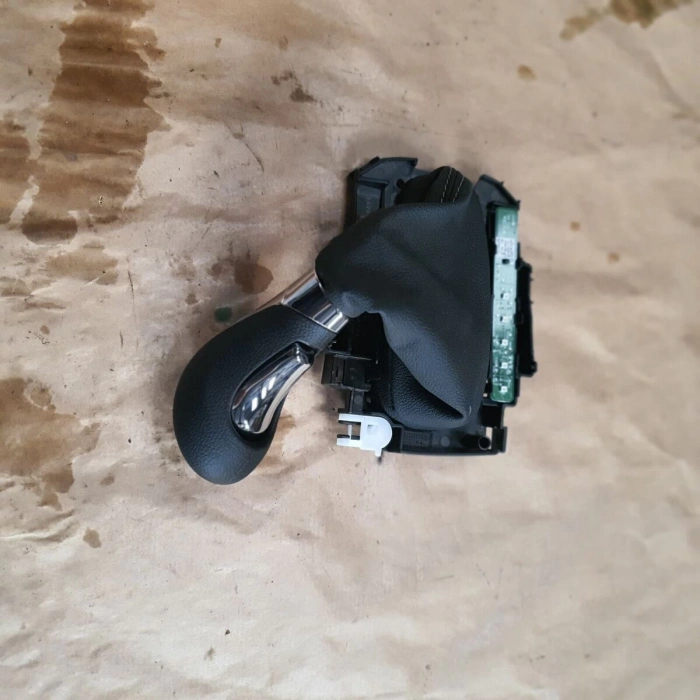 Vıtes Kol Kapagı Sıyah Opel Mokka Bm 13- (Oem No: 95129196)