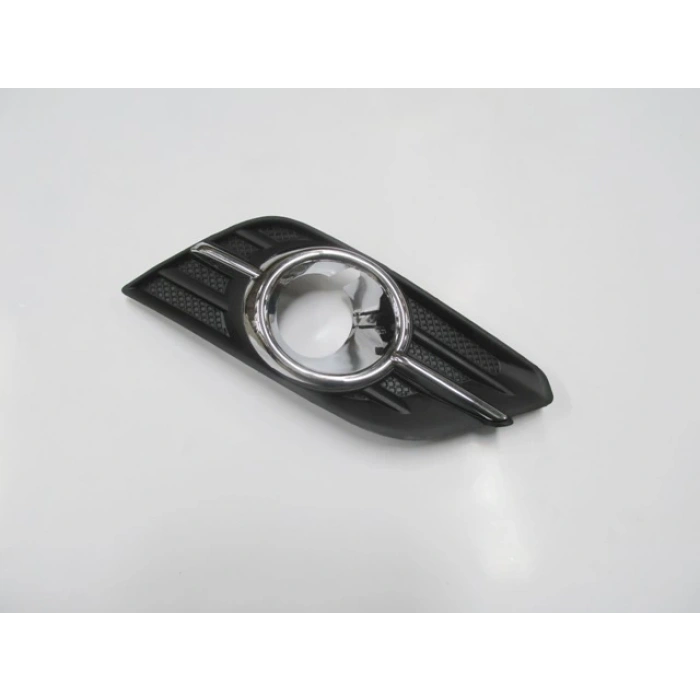 Opel Mokka 2012-2016 Sis Lamba Kapağı Sağ Delikli Siyah Yuvası Nikelajlı) (Tw) (Oem No: 95147588)