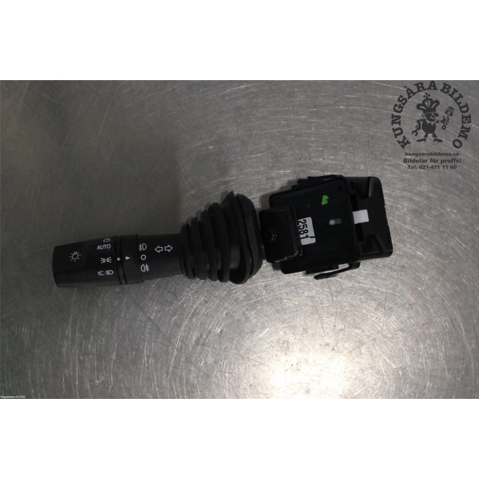 Far Sınyal Kolu Ön/Arka Sıs Lambası İçin Sıyah Opel Captıva B Bm 12- (Oem No: 95462581)