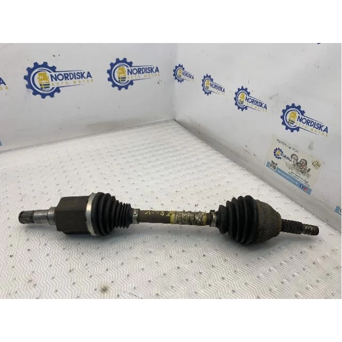 Aks Komple Ön Sol Kısa (75Ps/90Ps/110Ps) Ford Connect Bm 02-13 (Oem No: 9T16 3B437 Aa)